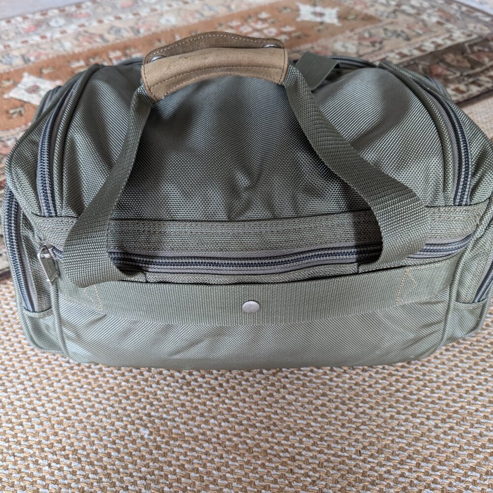 Pathfinder Ballistic Nylon Duffel, Olive Green - Picture 4 of 16